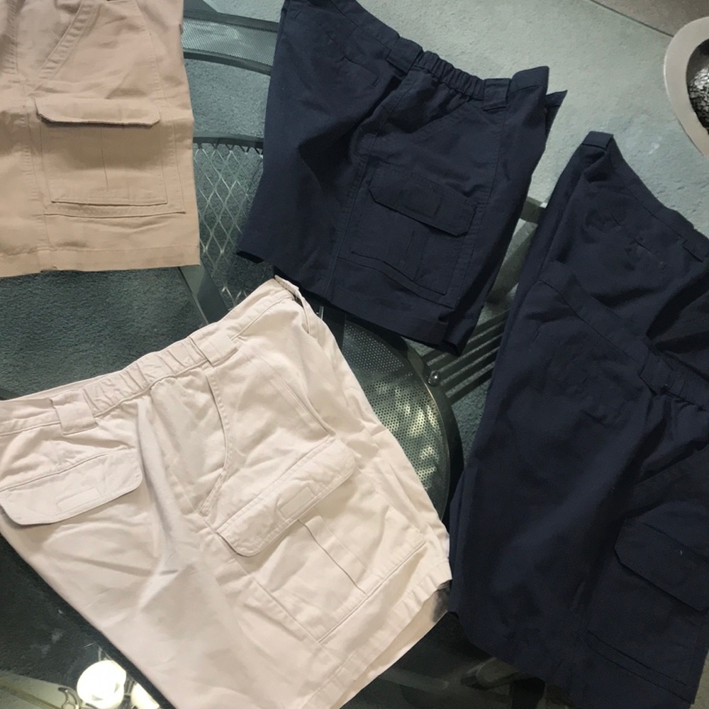 Savane.. Cargo shorts.